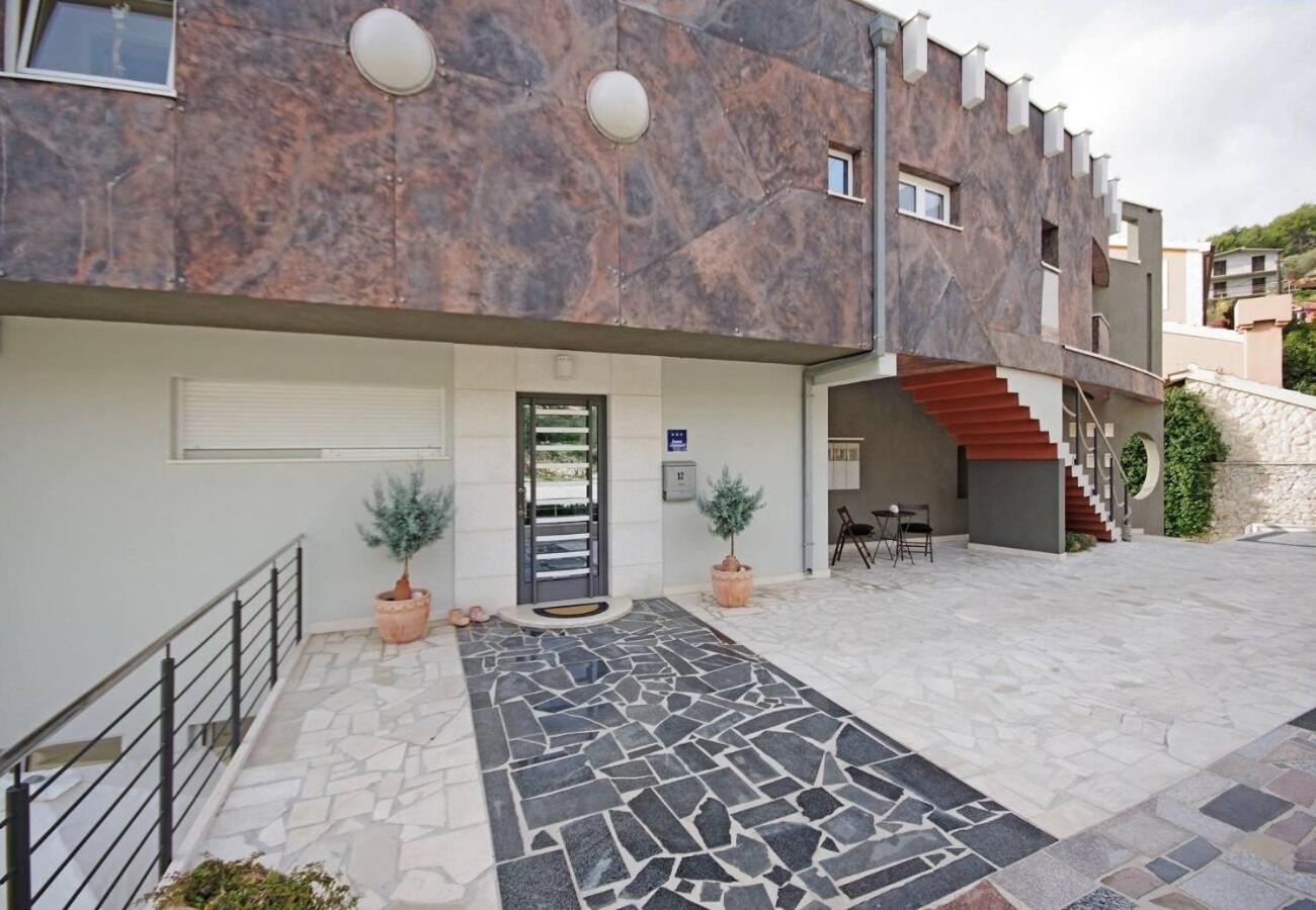 Apartments Javi - Free Private Parking Trogir Extérieur photo