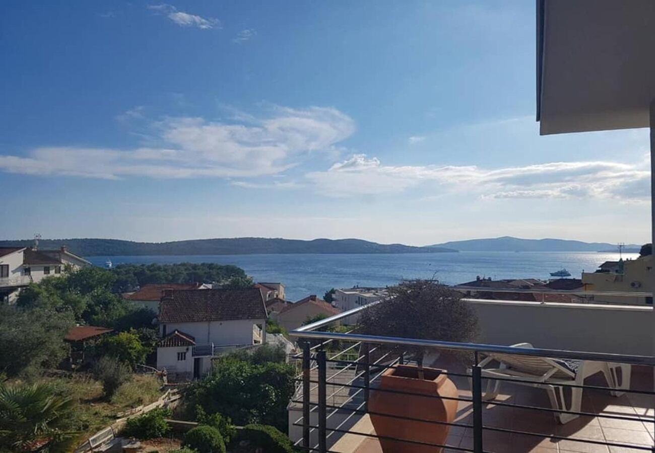 Apartments Javi - Free Private Parking Trogir Extérieur photo